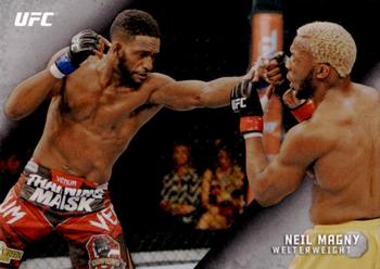 2015 Topps UFC Knockout #17 Neil Magny Front