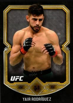 2017 Topps Museum Collection UFC - Gold #43 Yair Rodríguez Front