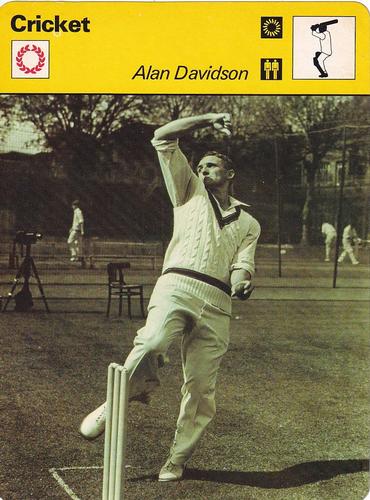 1977-80 Sportscaster Series 85 (UK) #85-08 Alan Davidson Front