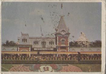 1965 Donruss Disneyland (Blue Back) #51 Santa Fe and Disneyland Trains Depart from the 1890 Main Street Front