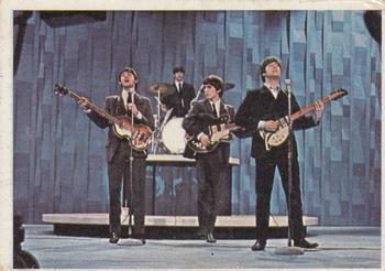 1964 Topps Beatles Color #17 Ringo, George, John, Paul - George Speaking Front