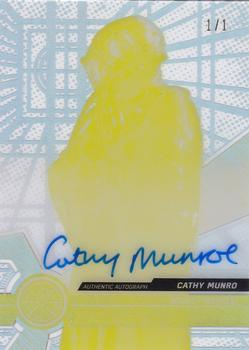2017 Topps High Tek Star Wars - Autographs Printing Proof Yellow #NNO Cathy Munroe Front