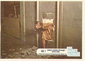 1976 Donruss Bionic Woman #42 Jamie crashes through brick wall Front