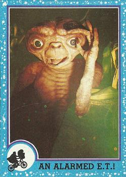 1982 Topps E.T. The Extraterrestrial #7 An Alarmed E.T.! Front