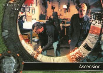 2003 Rittenhouse Stargate SG-1 Season 5 #12 As SG-16 prepares to power up the alien device Front