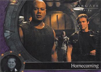 2005 Rittenhouse Stargate SG-1 Season 7 #8 Aboard Anubis' mothership, Daniel locates Jona Front