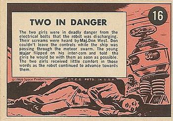 1966 Topps Lost in Space #16 Two In Danger Back