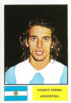 1974 FKS Wonderful World of Soccer Stars World Cup #11 Vicente Pernia Front