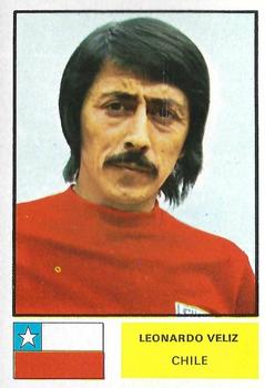 1974 FKS Wonderful World of Soccer Stars World Cup #80 Leonardo Veliz Front