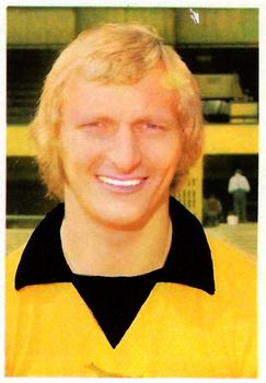 1975-76 FKS Soccer Stars #300 Steve Kindon Front
