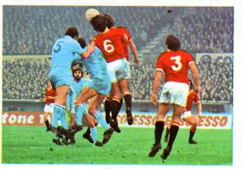 1976-77 FKS Soccer Stars #3 Manchester United v. Coventry City Front