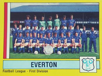 1986-87 Panini Football 87 (UK) #95 Team Photo Front