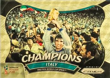 2018 Panini Prizm FIFA World Cup - World Cup Champions Prizms Gold Power #CH-9 Italy Front