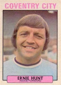 1971-72 A&BC Gum English Footballers (Purple Backs) #240 Ernie Hunt Front