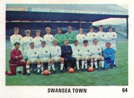 1970 The Sun Football Swap Cards #64 Team Photo Front