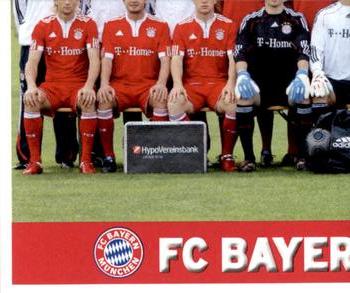 2009-10 Panini FC Bayern München Stickers #4 Team Front