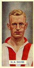 1935 Carreras Famous Footballers #48 H. A. Davies Front