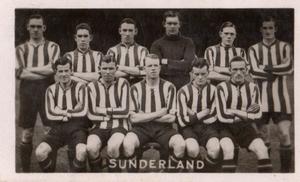 1922-23 Pluck Famous Football Teams #22 Sunderland Front