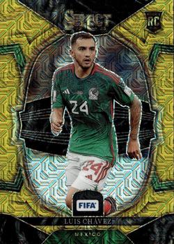 2022-23 Panini Select FIFA - Gold Mojo #40 Luis Chavez Front