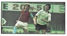 1976-77 Bassett & Co. Football Action #41 Derby vs West Ham United Front