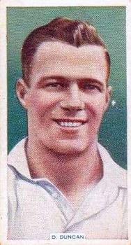 1936 Godfrey Phillips Famous Footballers #30 Douglas Duncan Front
