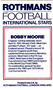 1984 Rothmans Football International Stars #NNO Bobby Moore Back