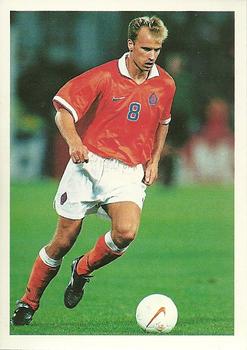 1998 Brooke Bond International Soccer Stars #7 Dennis Bergkamp Front