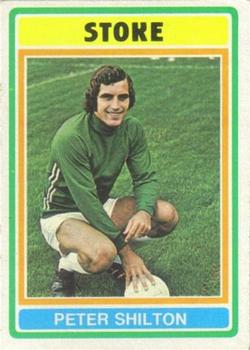 1976-77 Topps Footballer #100 Peter Shilton Front