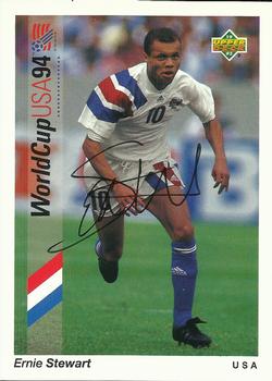 1993 Upper Deck World Cup Preview (English/Spanish) - USA Autographed Factory #10 Earnie Stewart Front