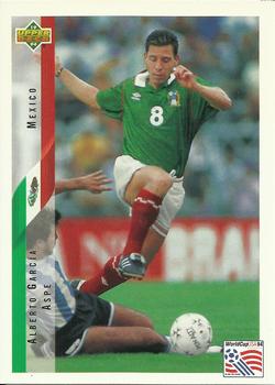 1994 Upper Deck World Cup Contenders English/Spanish #37 Alberto García Aspe  Front