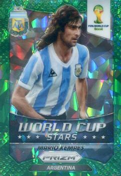 2014 Panini Prizm FIFA World Cup Brazil - World Cup Stars Prizms Green Crystal #43 Mario Kempes Front