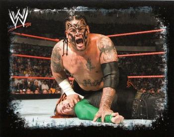 2009 Topps WWE Rivals Spanish #200 Umaga Front