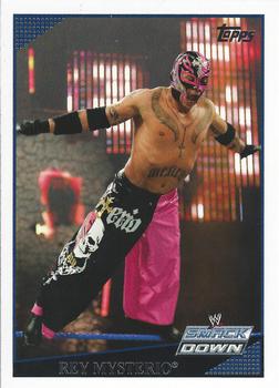 2009 Topps WWE #7 Rey Mysterio  Front